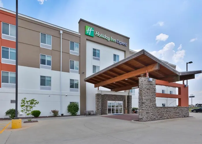 Hotel Express & - By Ihg 4*