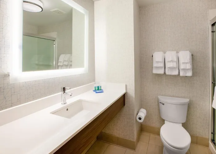 Express & - By Ihg Effingham