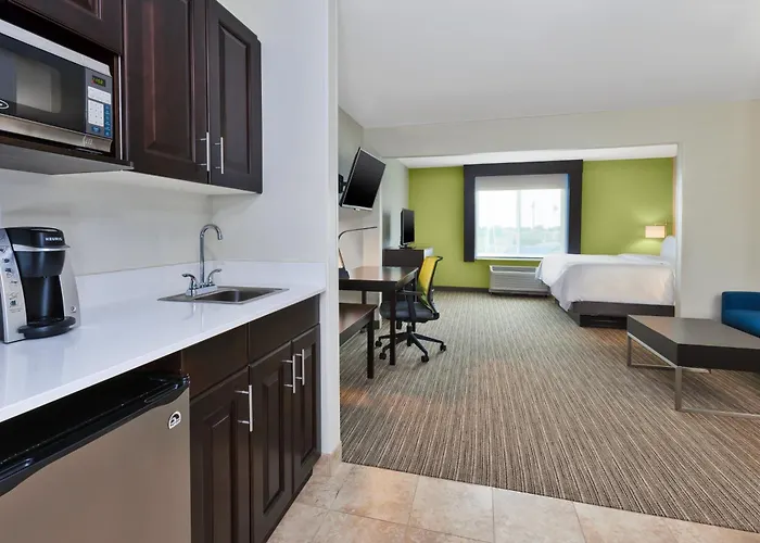 Express & - By Ihg Effingham