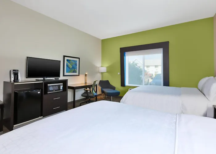 Express & - By Ihg 4*