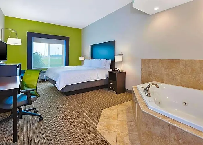 Express & - By Ihg Effingham