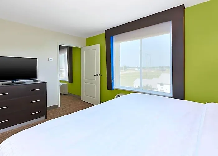 Hotel Express & - By Ihg 4*